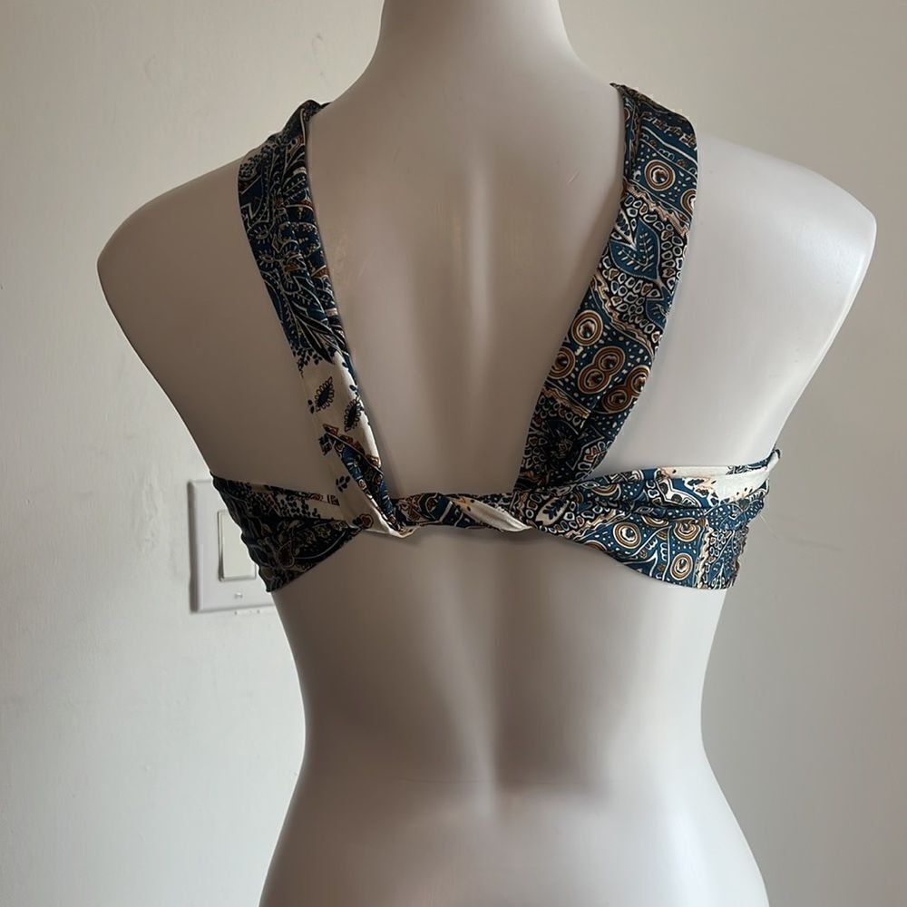 Crop top  - Picture 7 of 11